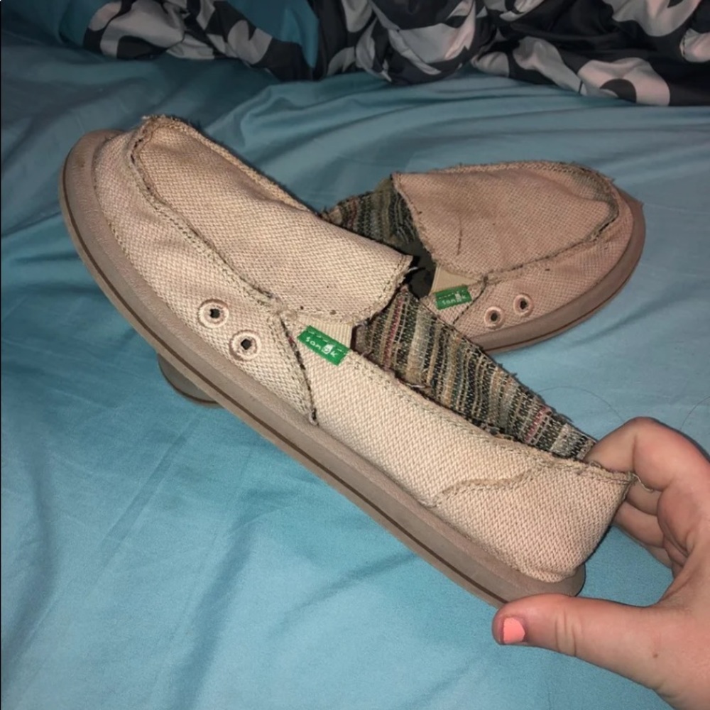 Sanuks